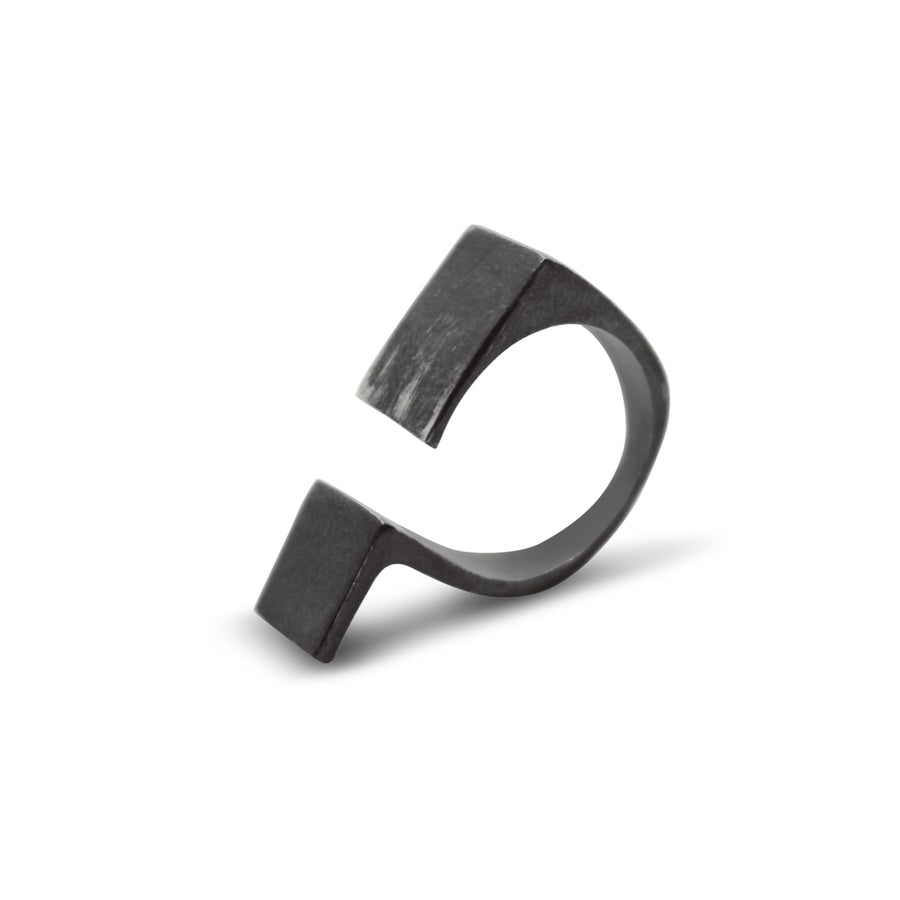 Cairo ring in black