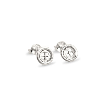 Botton stud earrings