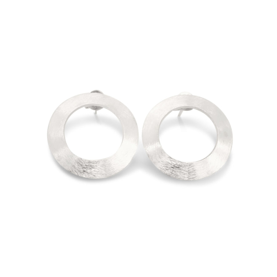 Shield earrings in matt