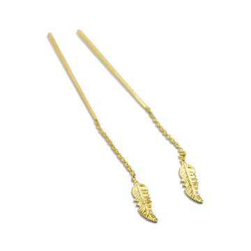 Chained feather earrings in gold