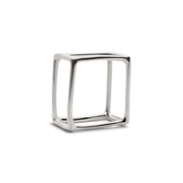 Squared geometric ring