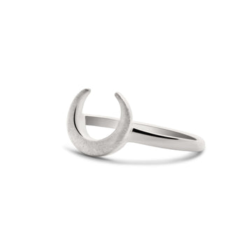Half moon ring in silver