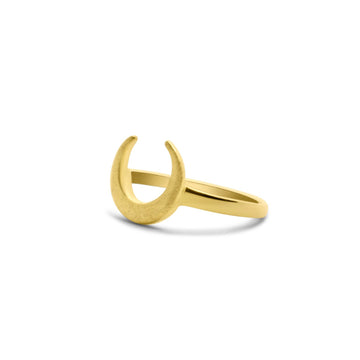 Half moon ring in gold