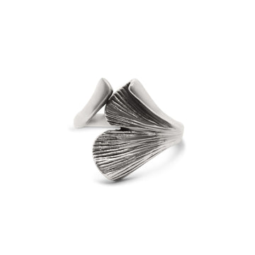 Gingko Biloba ring black