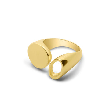 Empty and full ring gold