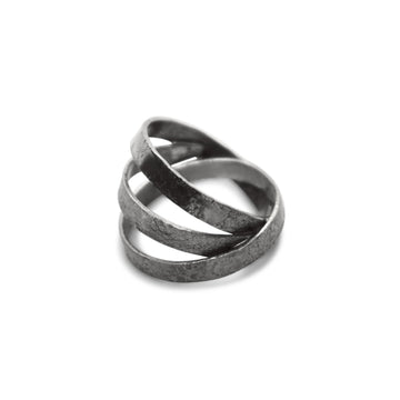 Lines ring in black