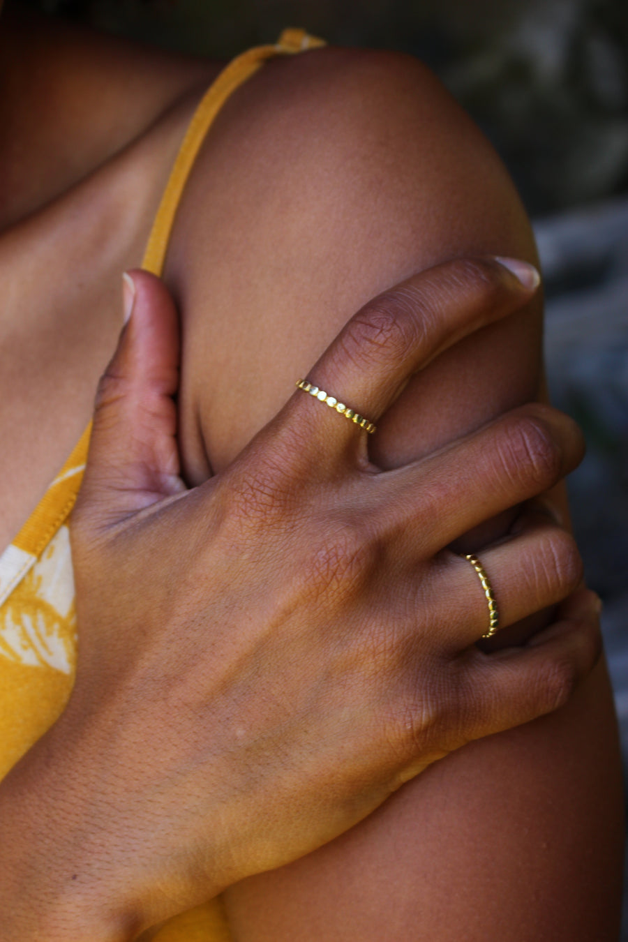 Pebbles stack ring gold