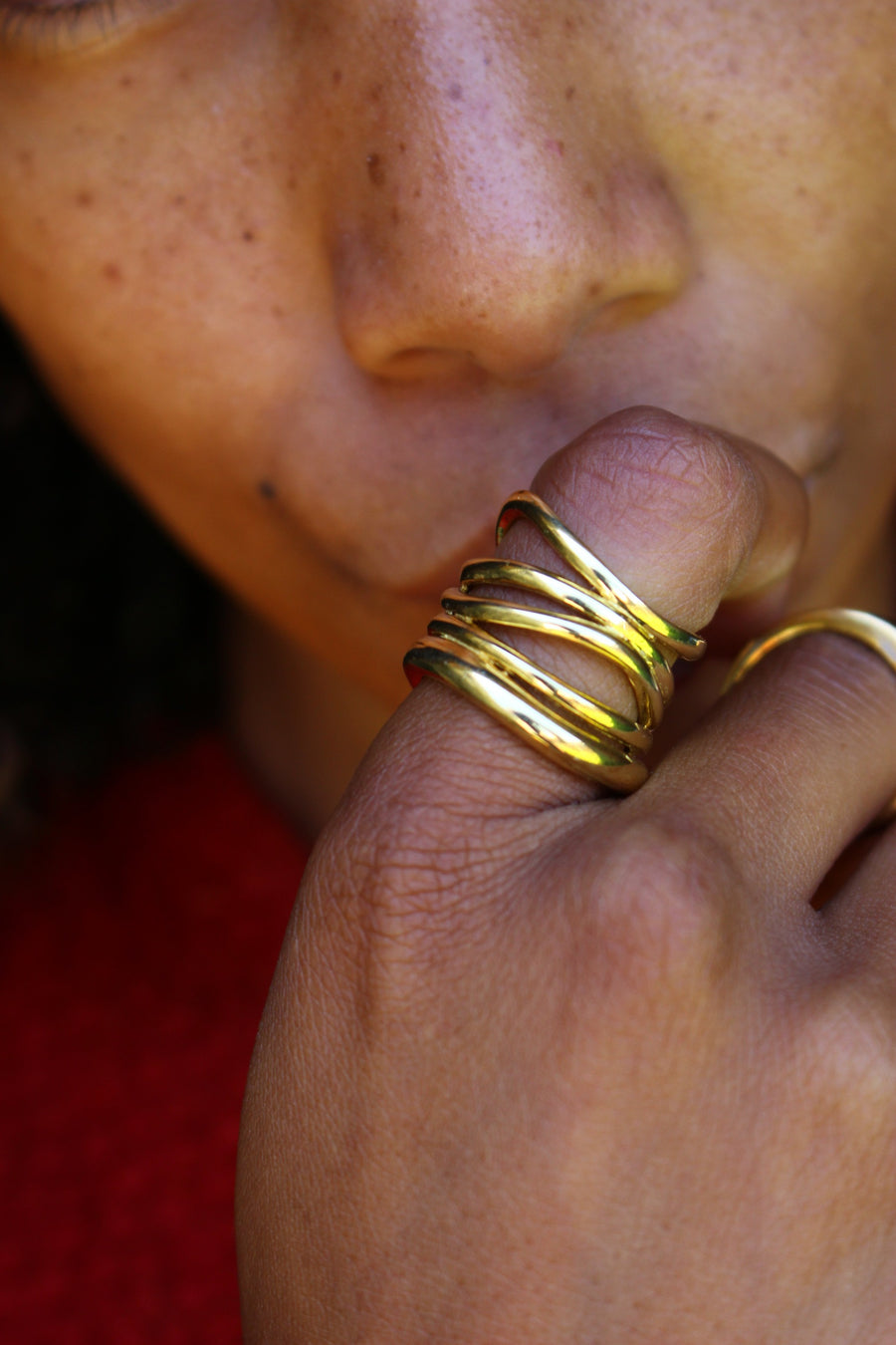 Wavy ring gold