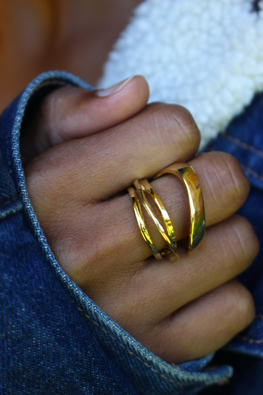 Blessed chaos ring gold