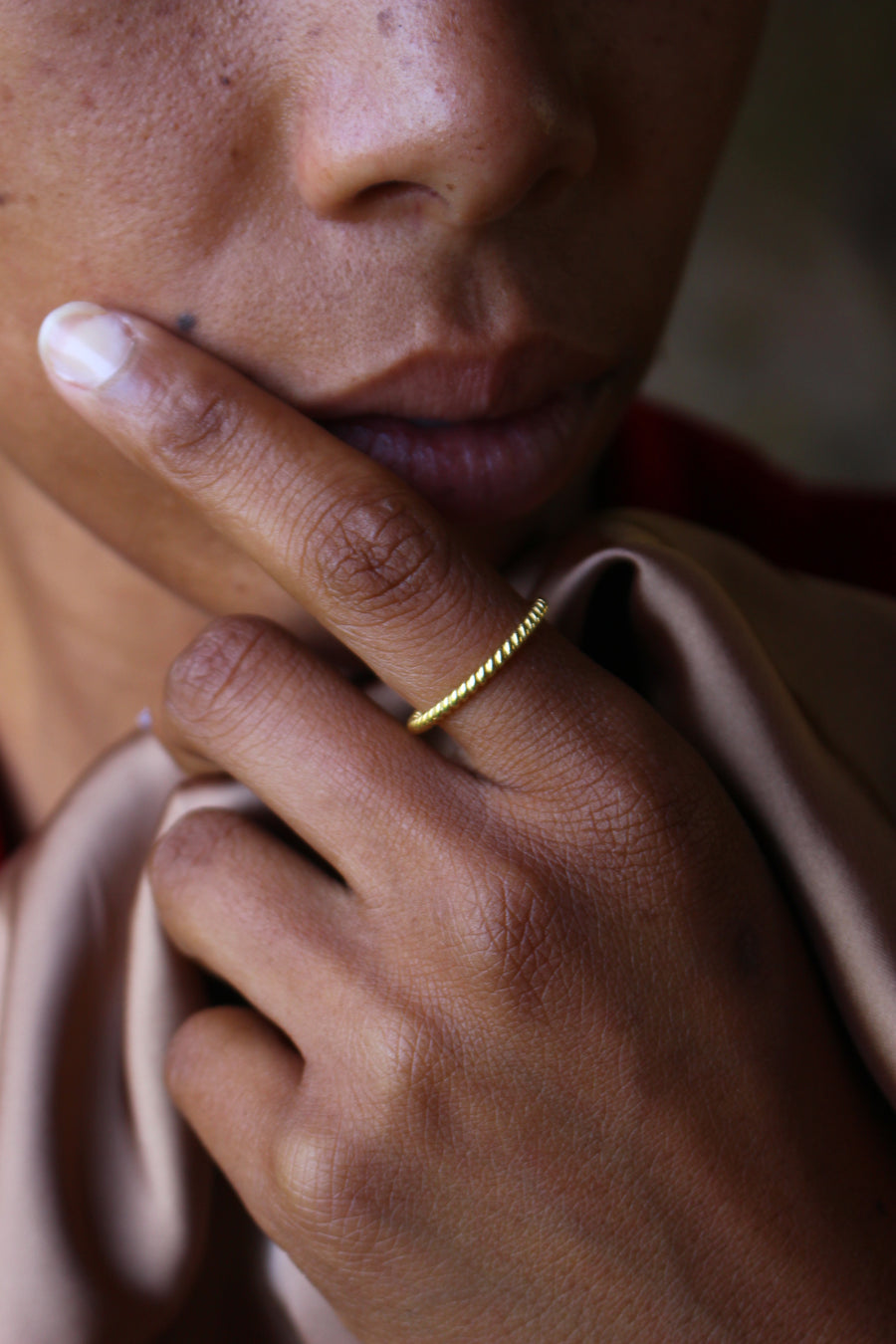 Twine ring in gold