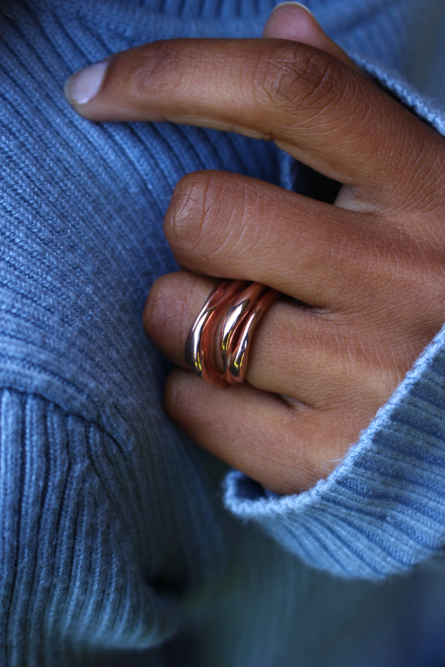 Liquid ring rose gold