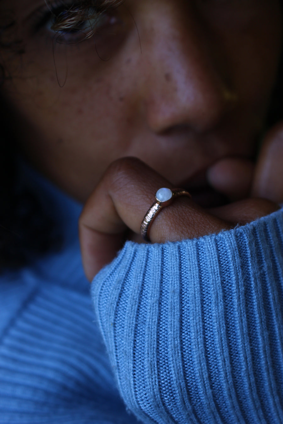 Textured gem ring rose gold