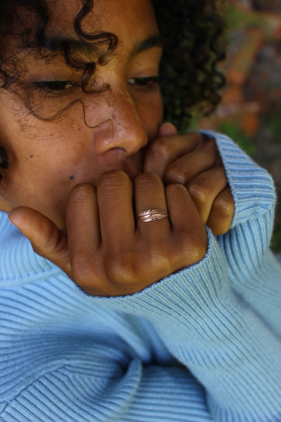 Feather ring in rose gold