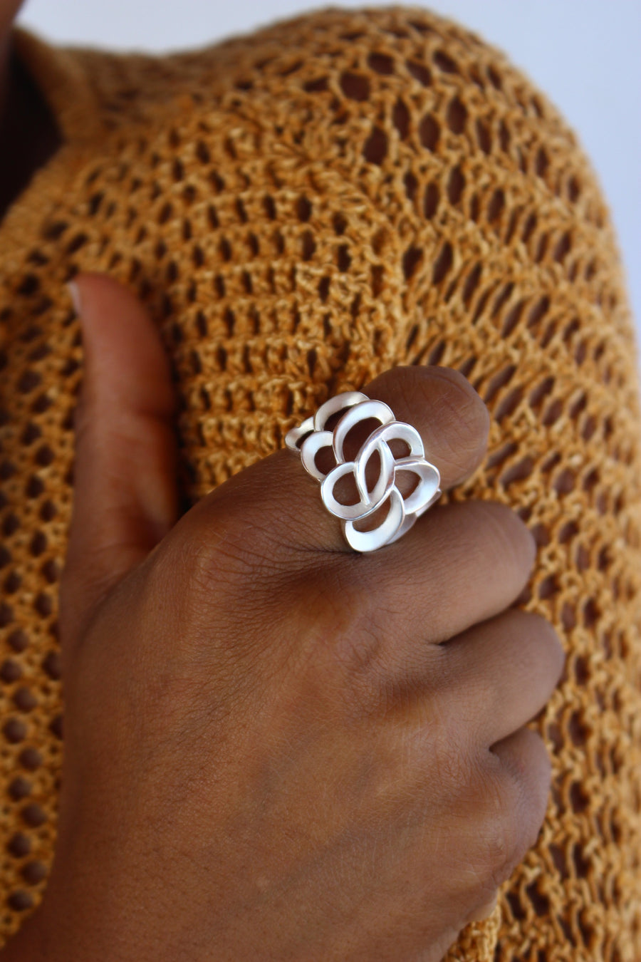 Hive ring silver