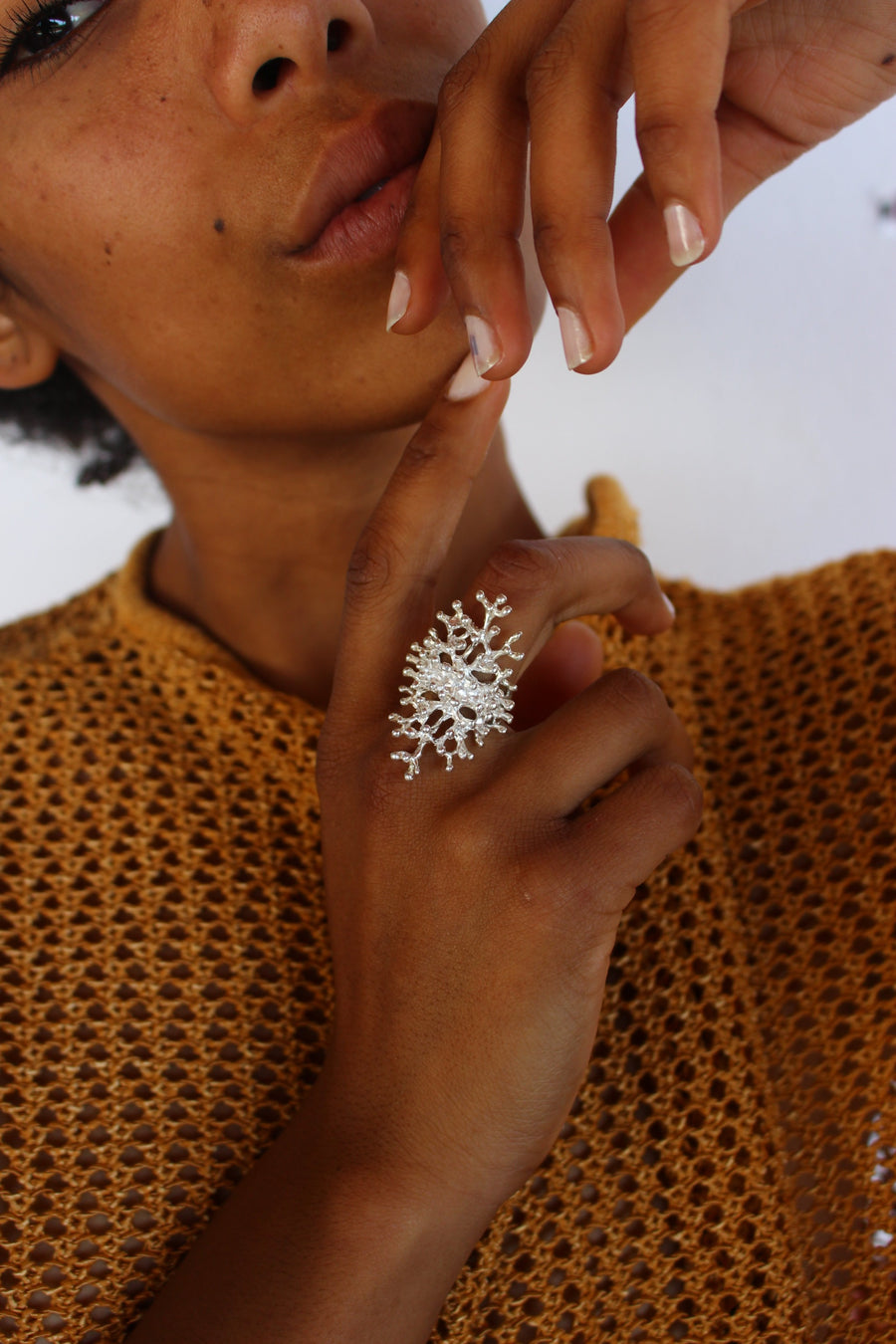 Table coral ring