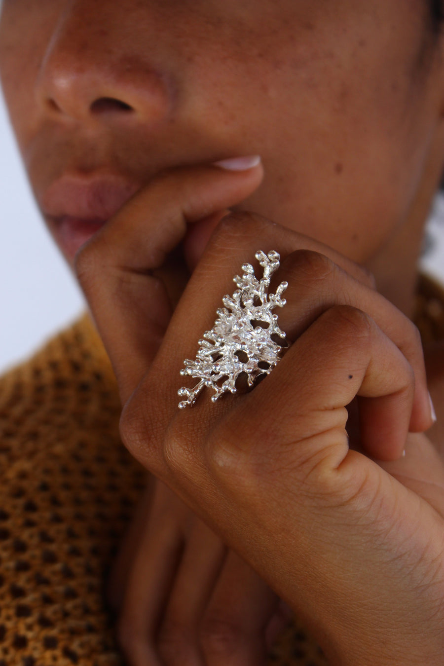 Table coral ring
