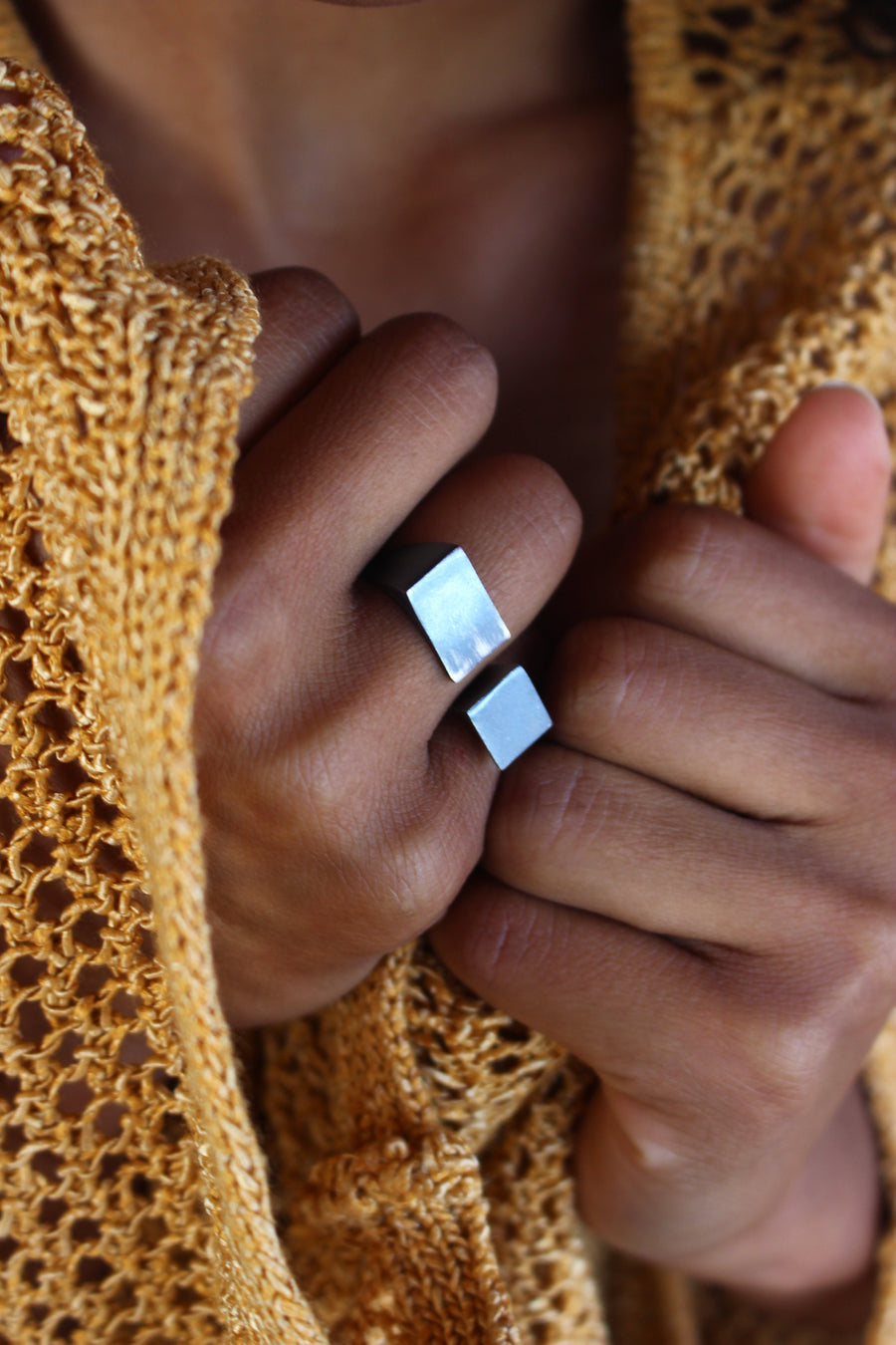Cairo ring in black