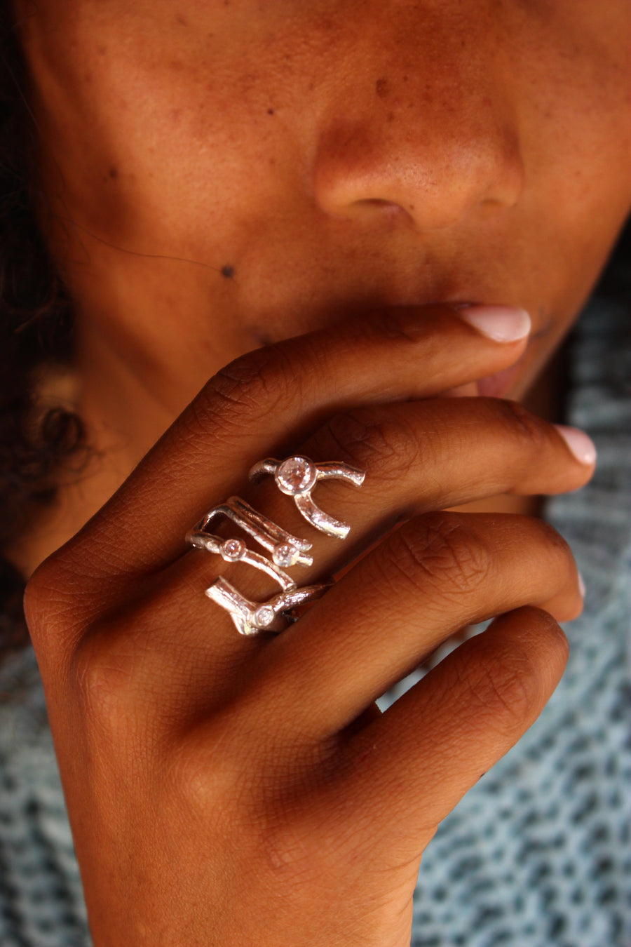 Black coral ring with zirconias