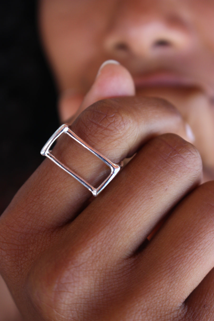Squared geometric ring