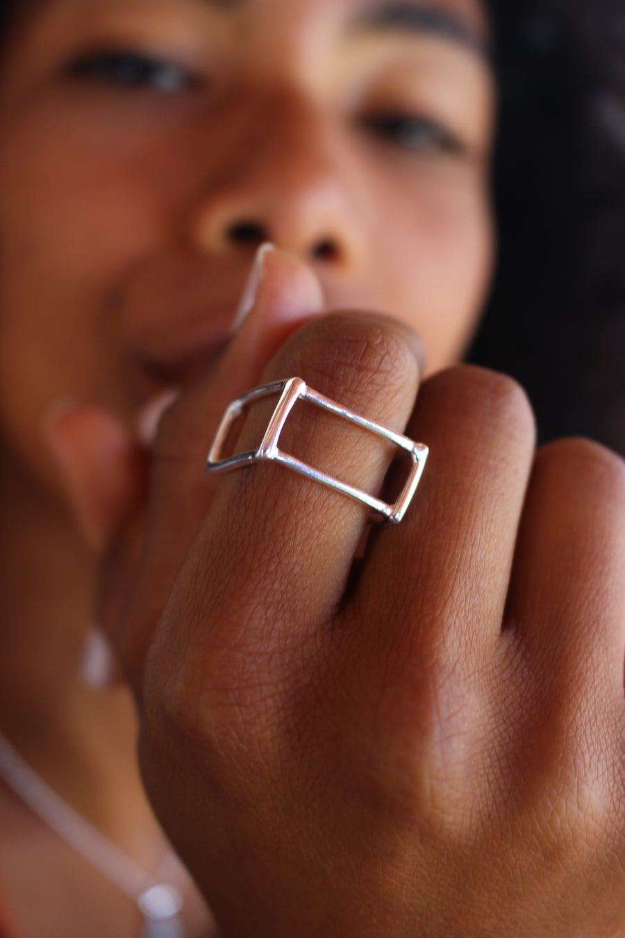 Squared geometric ring