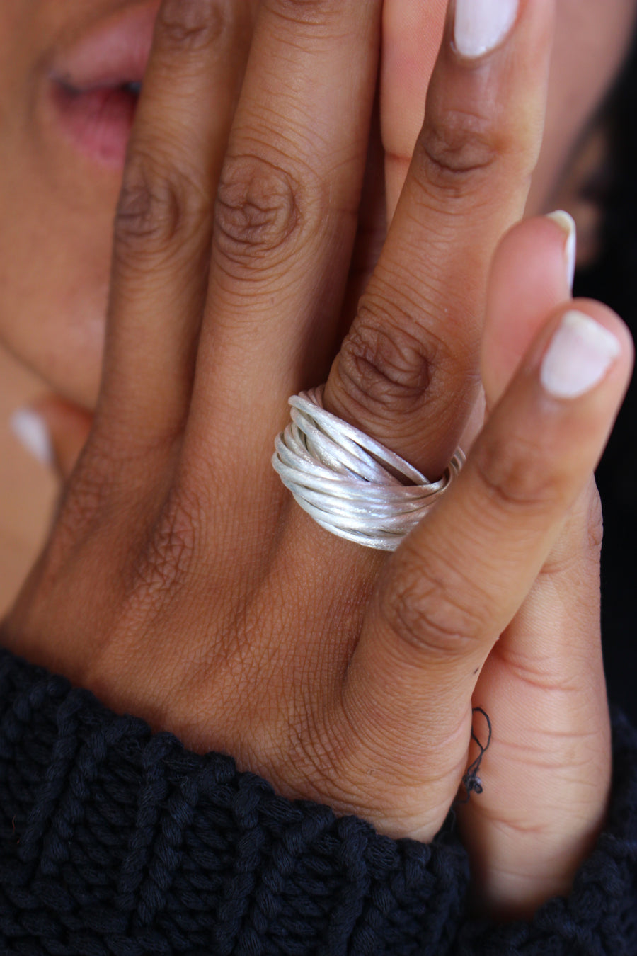 Intertwined ring silver