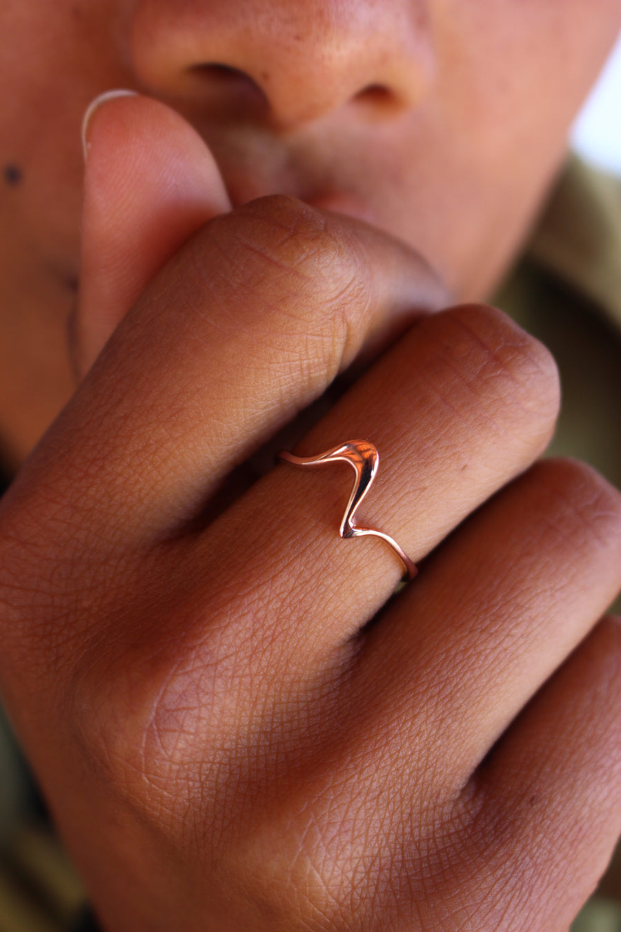 Tides ring in rose gold