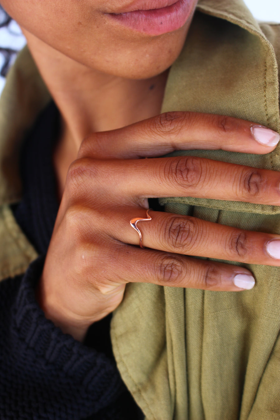 Tides ring in rose gold