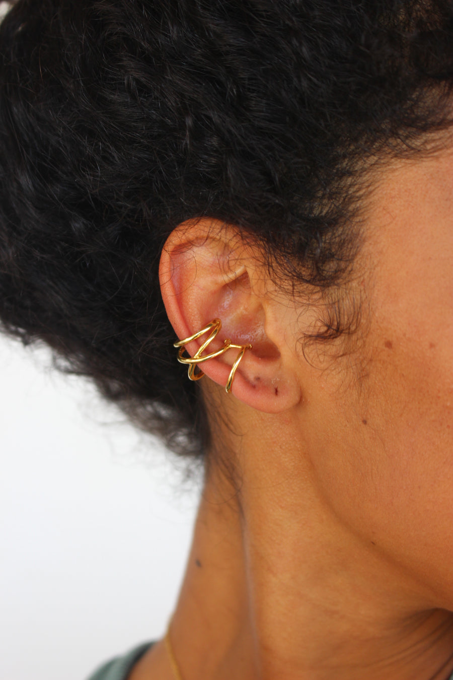 All around ear cuff gold