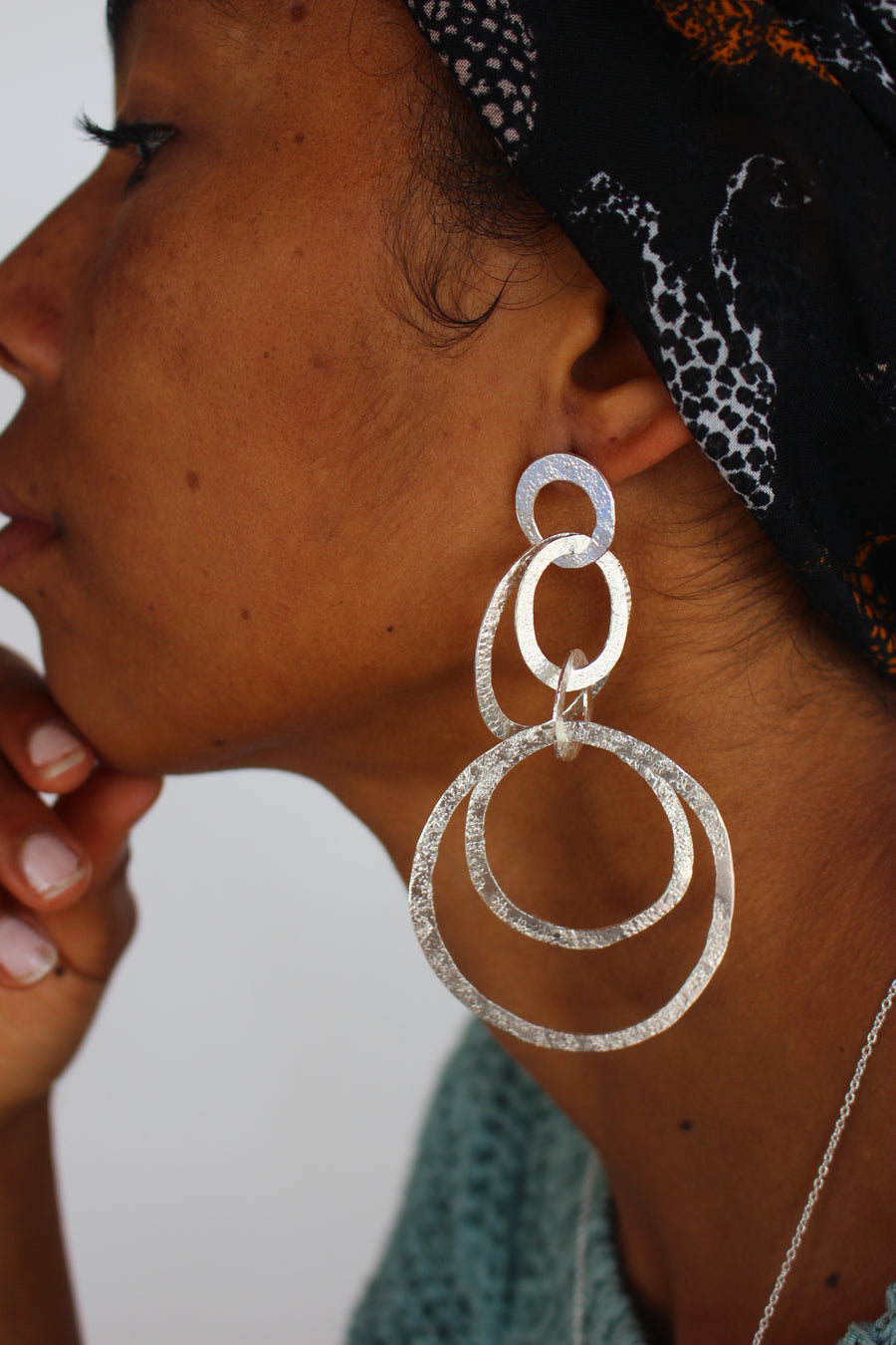 Chaos hoops textured earings