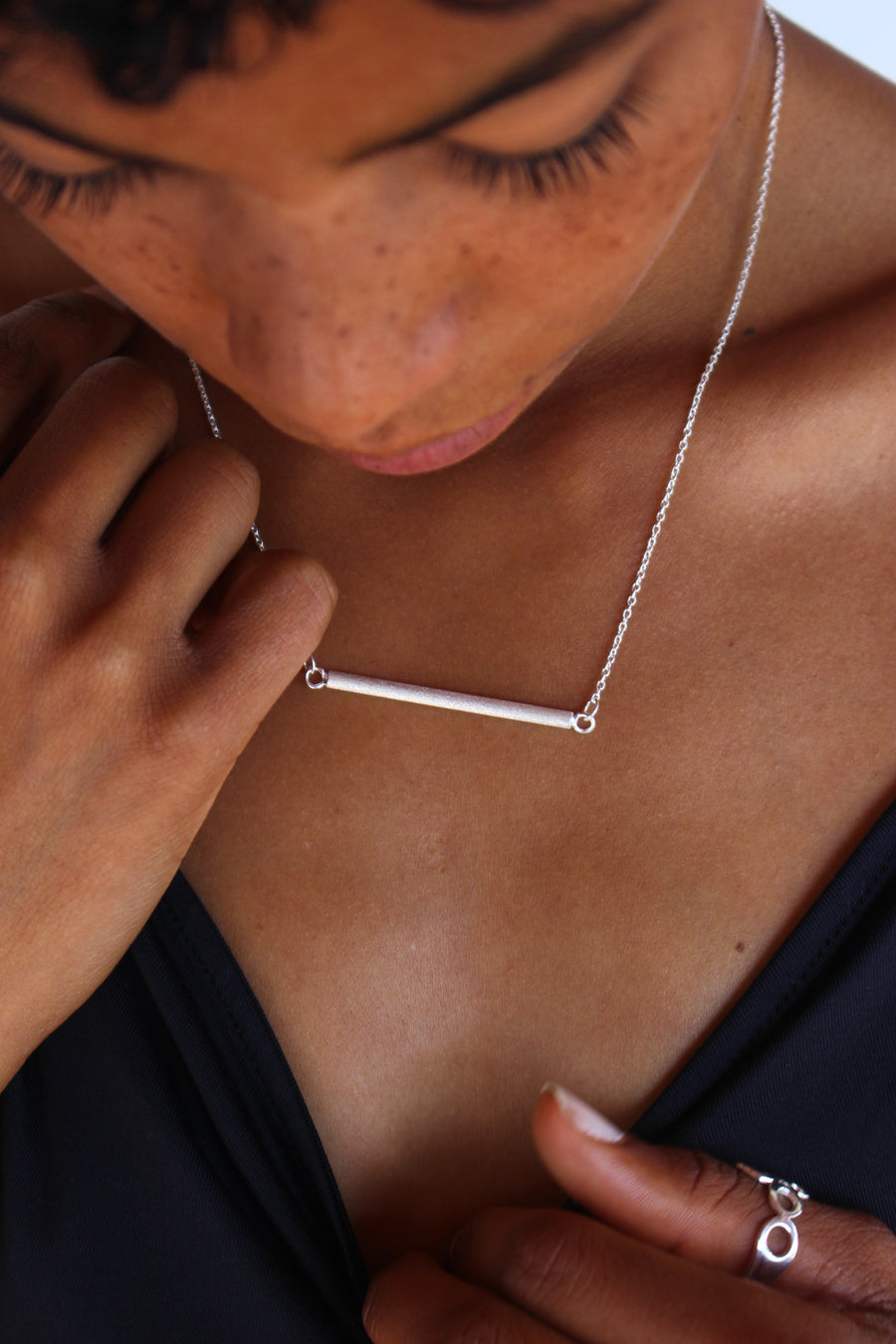 Icy swing necklace